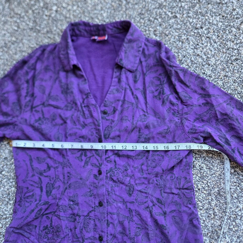 Tianello Distressed Women's Purple Floral Button-Up Shirt Size M - Picture 8 of 9